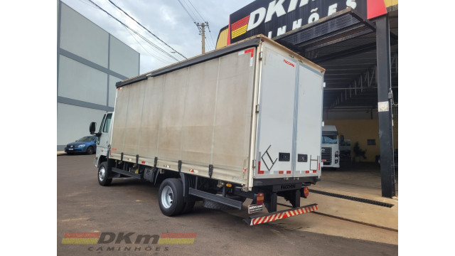 Ford/Cargo 1119 ano 2014 com sider de 6,00 mts