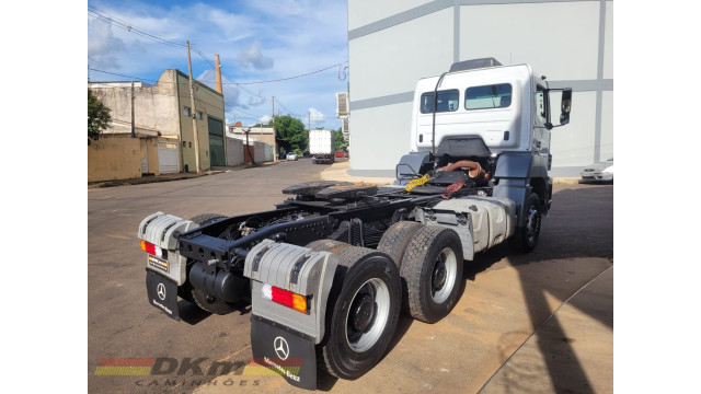 M.Benz Axor 3344S 6x4 ano 2012 completo