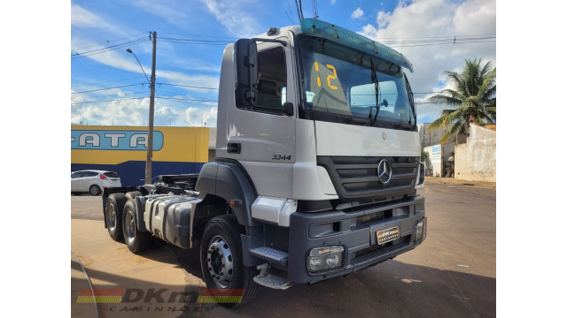 M.Benz Axor 3344S 6x4 ano 2012 completo