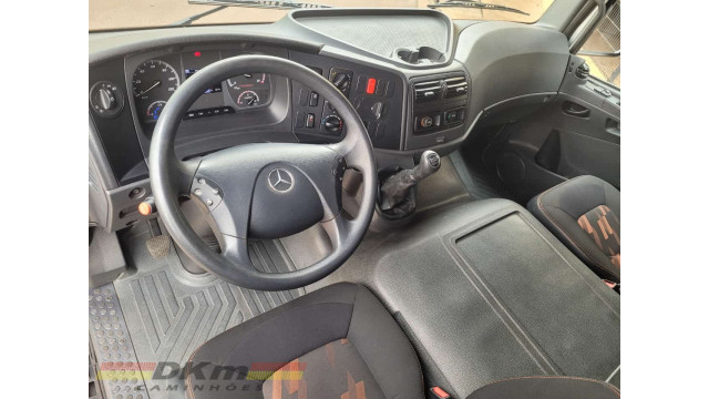 M.Benz/Atego 2430 manual 2021 completo 6x2