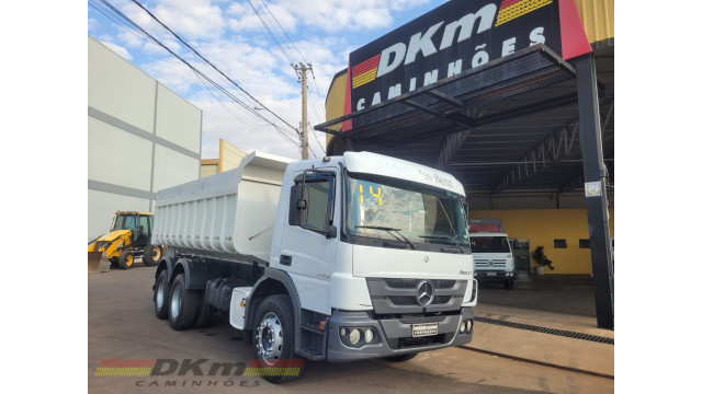 M.Benz/Atego 1729 ano 2014 caçamba 6x2