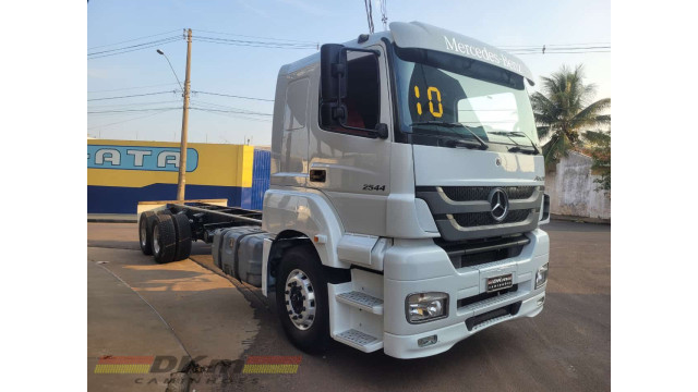 M.Benz/Axor 2544 S 2010 6x2 chassi, manual