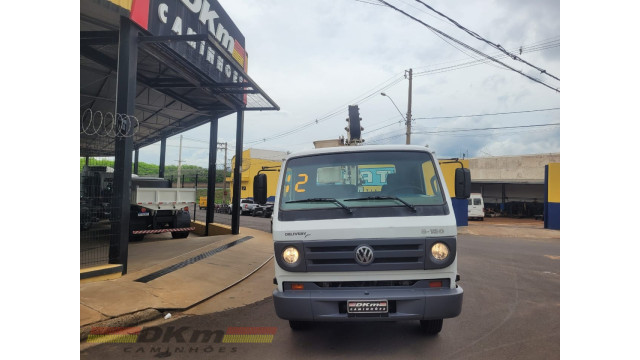 VW 8,150 E cummins 2012 c/cesto aéreo terex