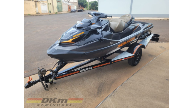 Jet Ski SeaDoo GTX 230 ano 2023 (22 horas) c/ carreta