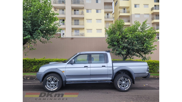 L 200 Outdoor 2008 HPE manual completa