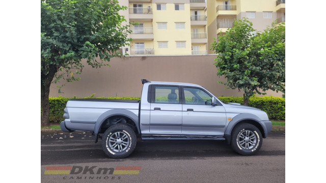 L 200 Outdoor 2008 HPE manual completa